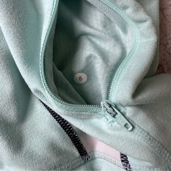 Lululemon | "Heathered Aquamarine / Discover Stripe" In Stride Jacket | Size 8 - Picture 7 of 9